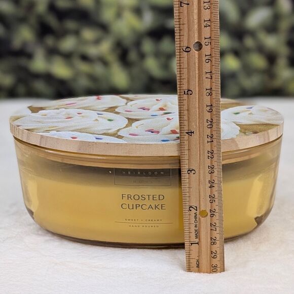 Heirloom Home Frosted Cupcake Scented 2-Wick Candle - 16.5 oz - Picture 7 of 7